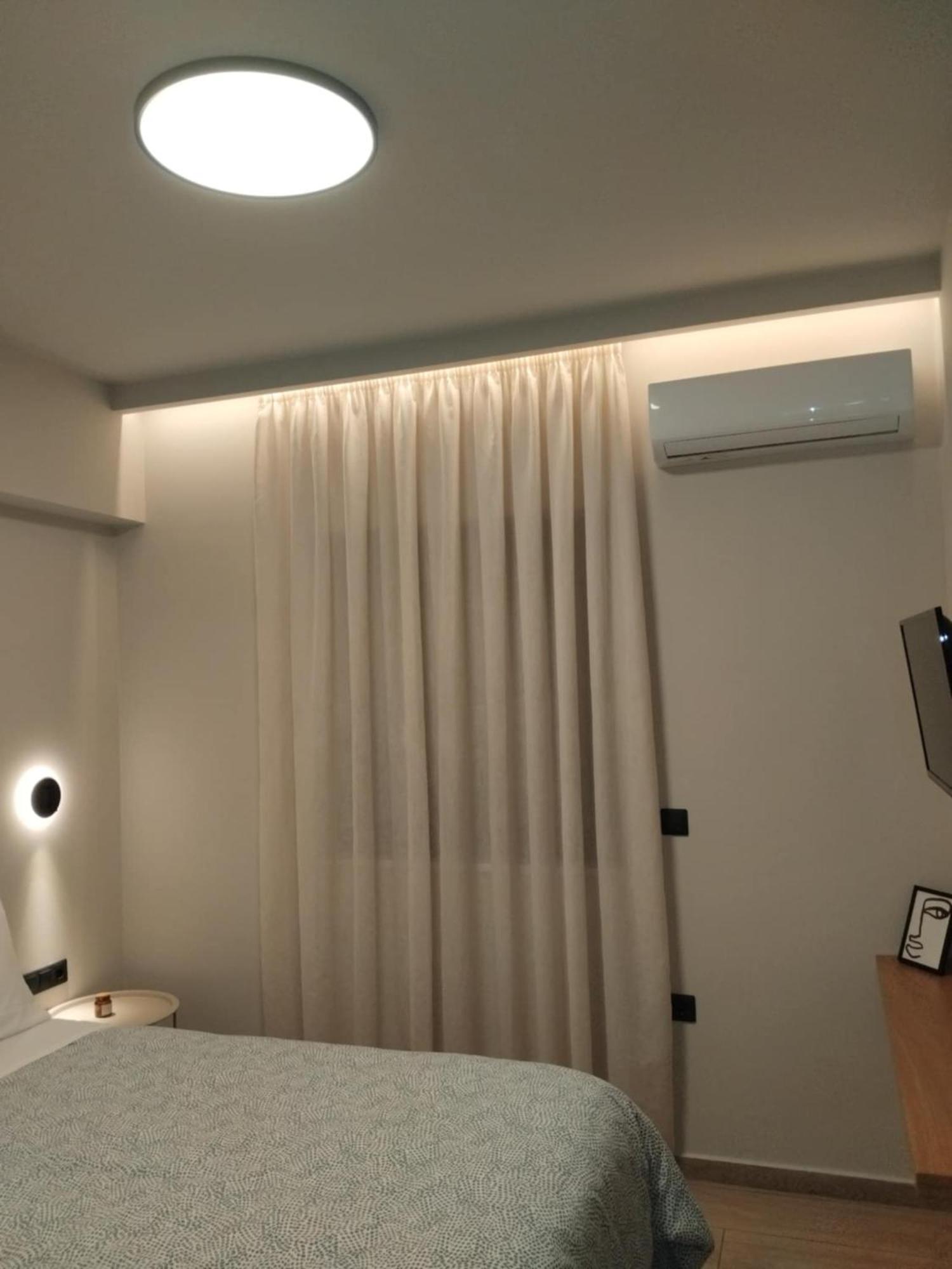 Simple, Calm And Luxurious Apartamento Calamata Exterior foto